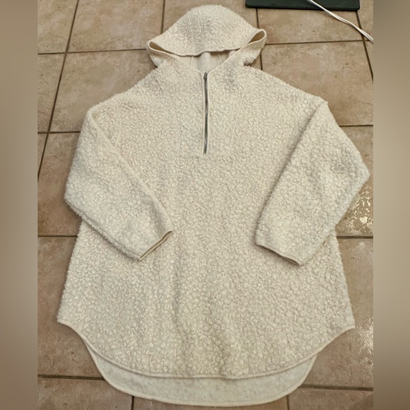 H&M Oversized Fleece Hoodie size medium - Picture 3 of 4